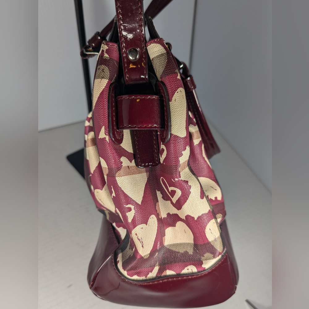 Burberry Red Patent Leather Painted Heart Supernova Coated Canvas bag - Picture 4 of 12